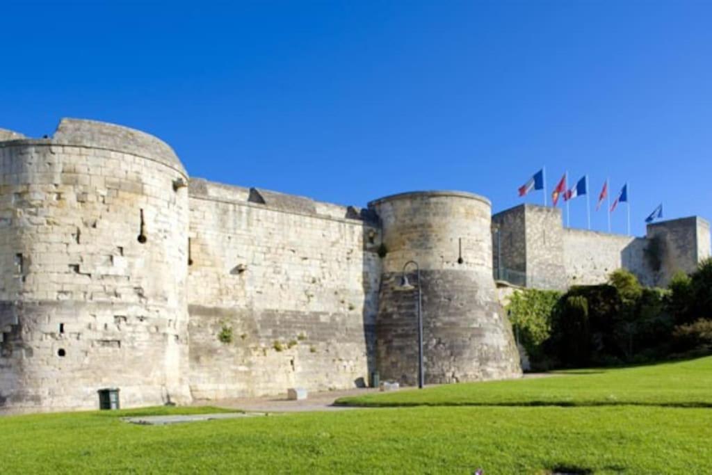 Appart 90M2 Lumineux, Centre, Vue Eglise Penchee Caen Exterior photo